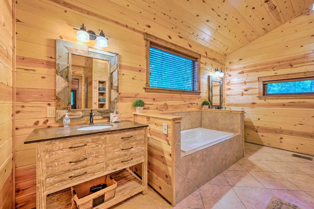 Creekside Broken Bow Cabin With Hot Tub And Fire Pit! Stephens Gap エクステリア 写真